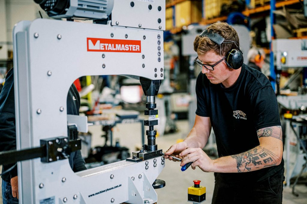 MOTORRETRO'S POWER HAMMER MASTERCLASS IN SYDNEY METALWORKING COACHBUILDING